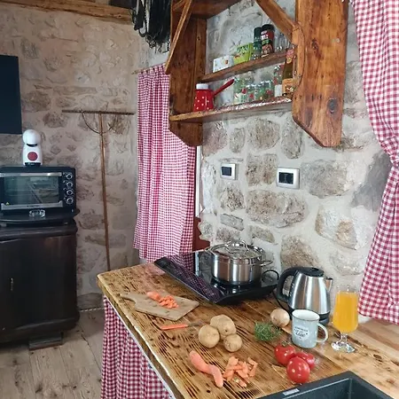 The Old Stable 1861 * Imotski